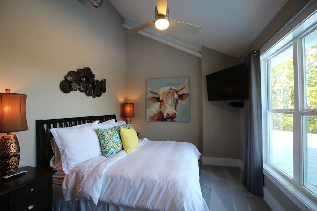 Upstairs Vaulted King EnSuite - All Bedrooms Have Ceiling Fans - - Sleeps 2-3.