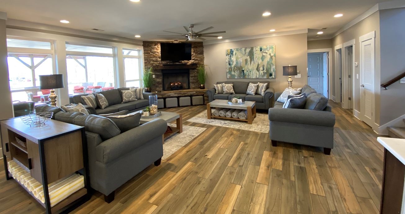 Living Room Area - Gas Fireplace With The Flick Of A Switch -4 Sofas & Ottomans, 2 Of Which Are Queen Sofa Beds - Sleeps 4