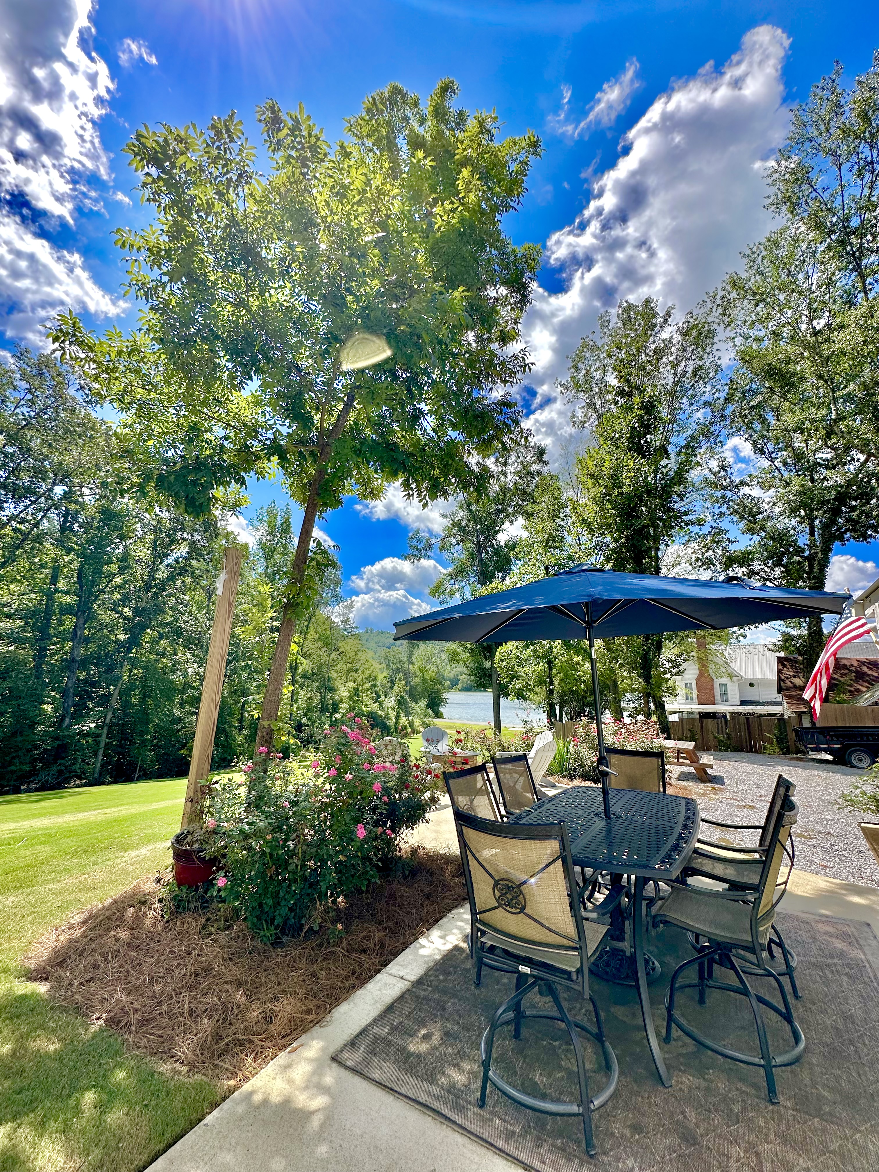 "The Rose Cottage" outdoor dining table (Seats 6)