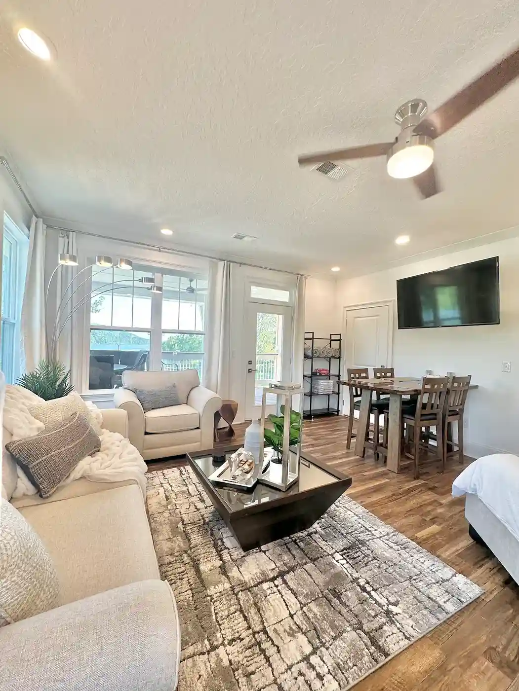 We provide cozy throws & numerous board games for a great game night in! Plenty of natural light is welcomed into this beautiful studio. We do have curtains on all windows and doors when needed though.